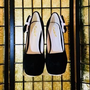 ALBA Black & White Platform Stilettos